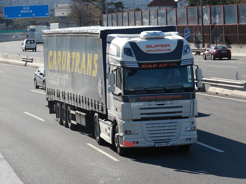 Camión de Garurtrans en marcha